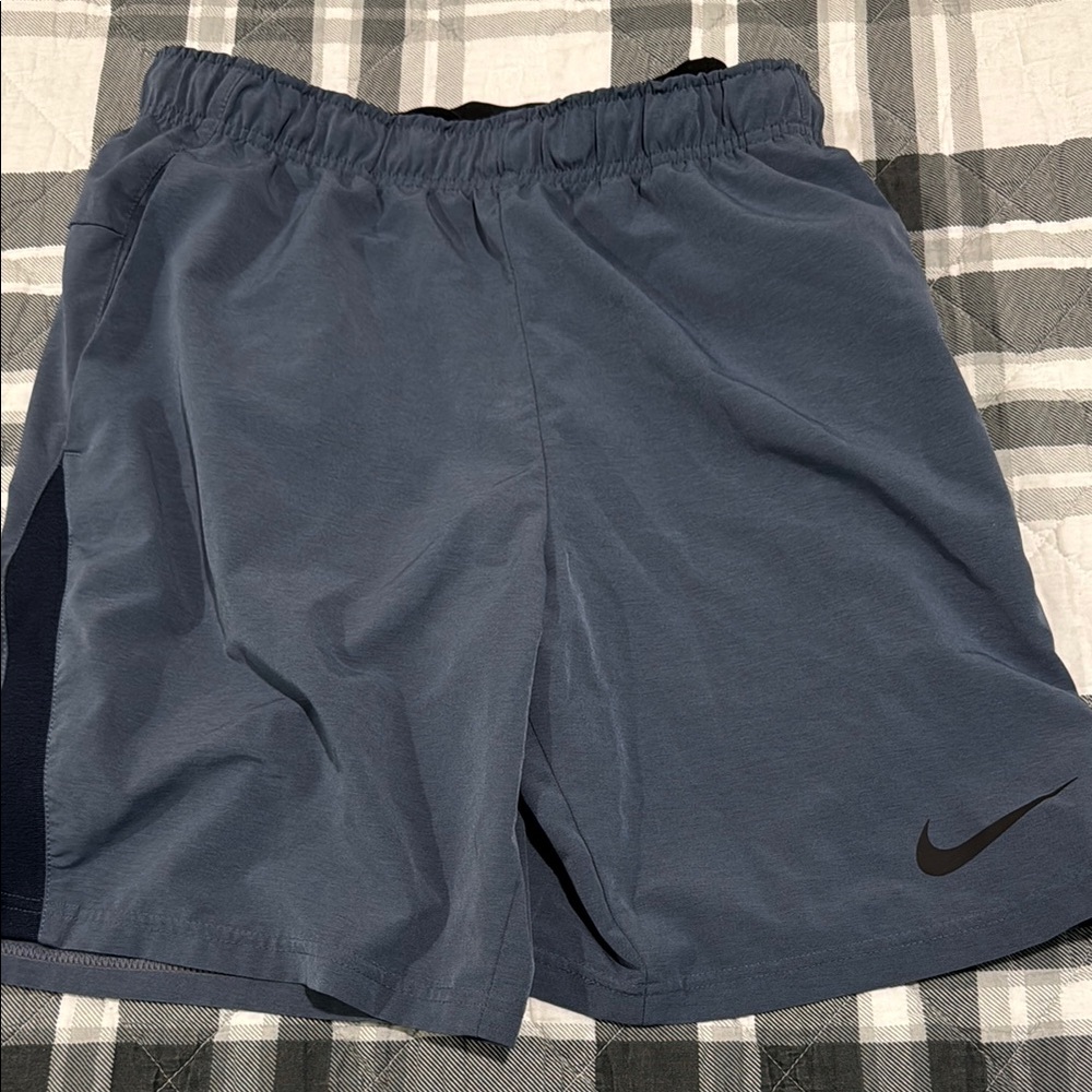 Nike Blue Men's Athletic Shorts, Size M: 8-inch inseam